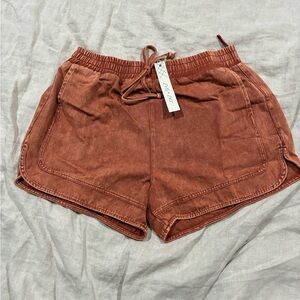 037 She + Sky Rust Women Shorts